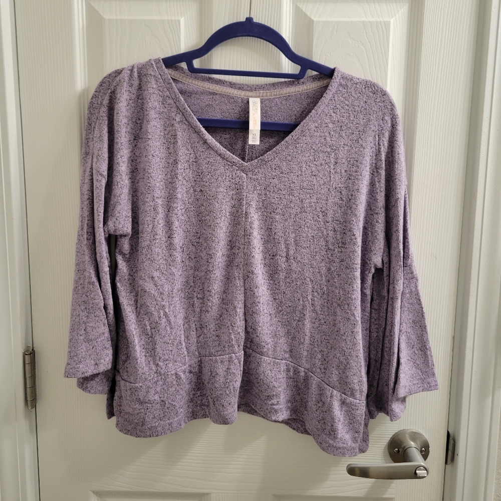 Gilligan & O'Malley Soft Purple Top (size XS)